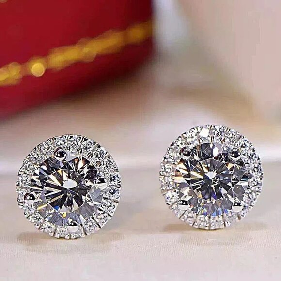 🆕 2.50 Carat Halo Diamond Earring Studs, 18K White Gold Hypoallergenic 🆕 - Picture 3 of 4